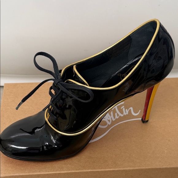 Christian Louboutin Black and Gold Patent Heels - Picture 6 of 12